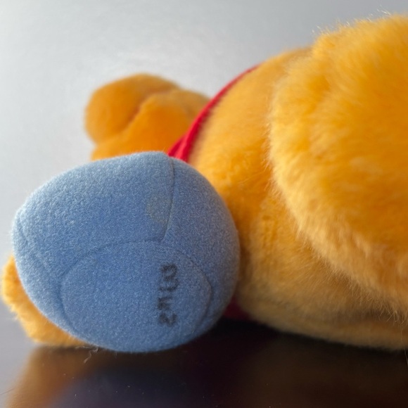 Mattel Winnie the Pooh Teddy Bear With Honey Pot Stuffed Animal Plush 1994 *READ - Picture 10 of 11